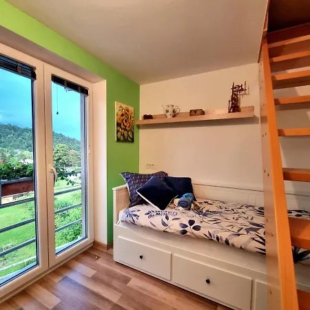 Gartnar -hiska S Pridihom Domacnosti In Pogledom Na Hribe. Apartmán *