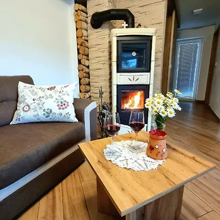 Gartnar -hiska S Pridihom Domacnosti In Pogledom Na Hribe. Apartmán *