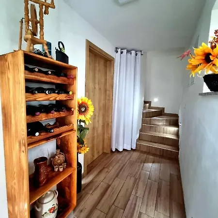 Gartnar -hiska S Pridihom Domacnosti In Pogledom Na Hribe. Apartmán *