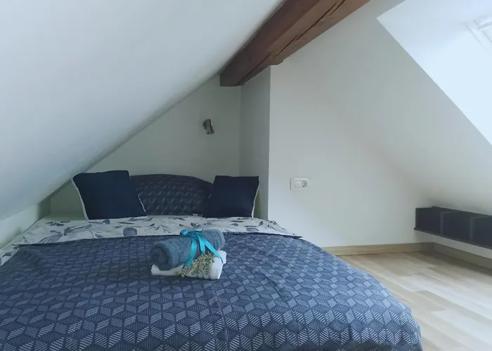 Gartnar -hiska S Pridihom Domacnosti In Pogledom Na Hribe. شقة *