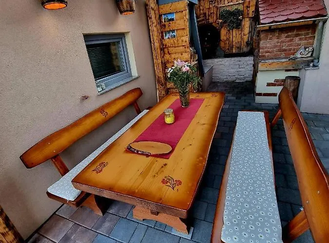 شقة Gartnar -hiska S Pridihom Domacnosti In Pogledom Na Hribe.